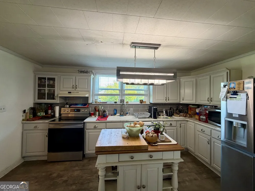 312 N Line ST Dexter, GA 31019
