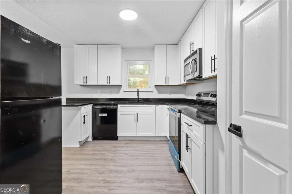 2152 Cedar Creek LN Lithia Springs, GA 30122