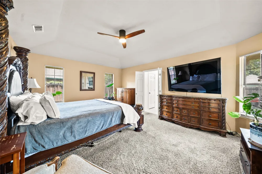 342 Hillcroft Drive Duncanville, TX 75137