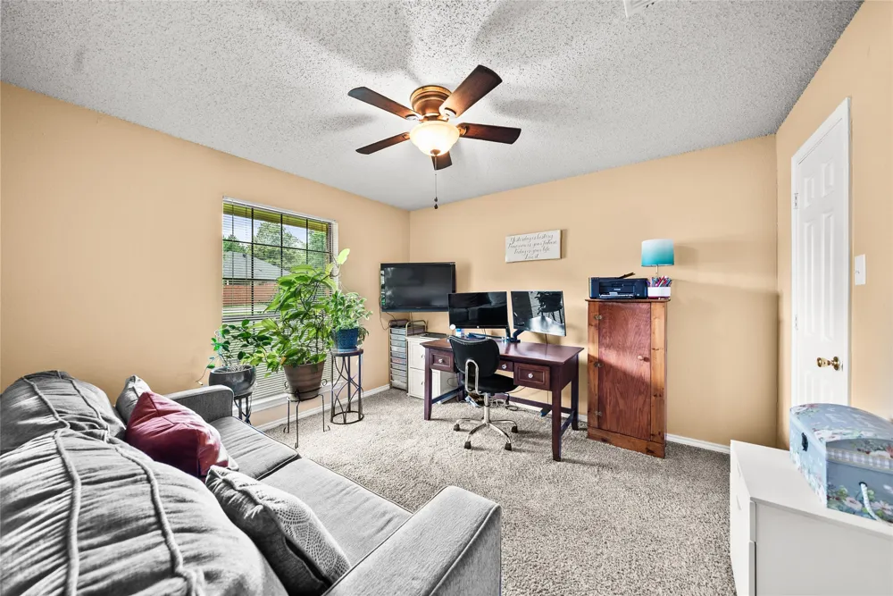 342 Hillcroft Drive Duncanville, TX 75137