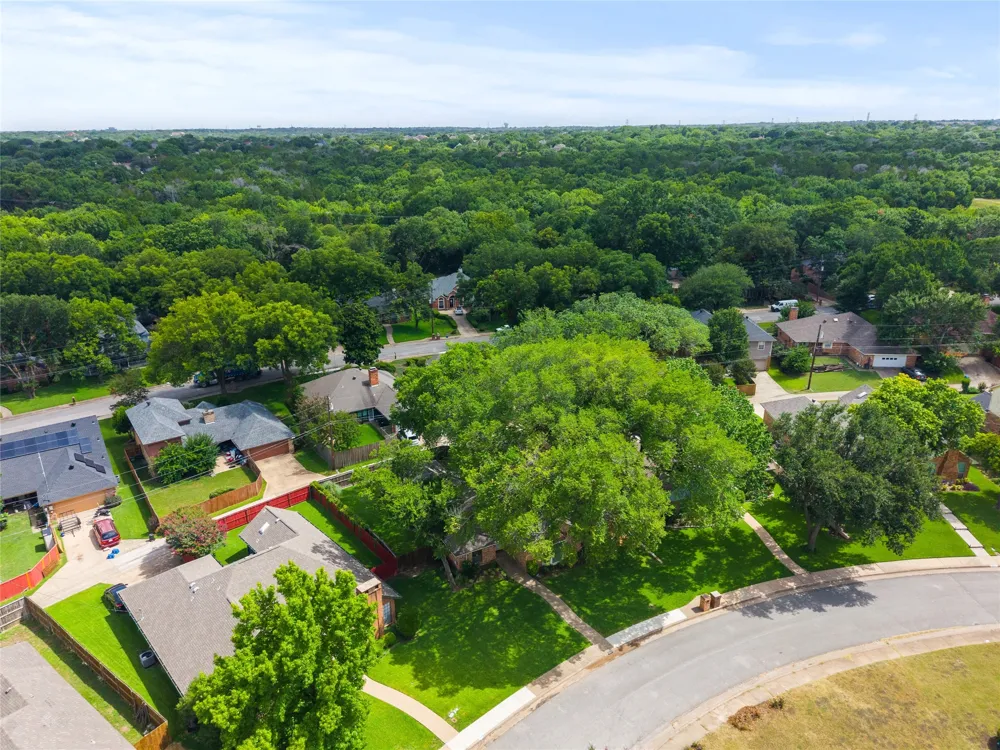 342 Hillcroft Drive Duncanville, TX 75137