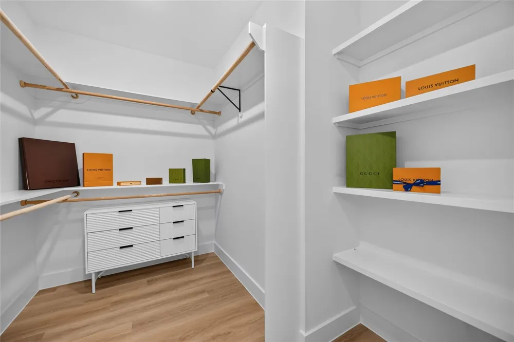 316 Walthall #C Houston, TX 77022