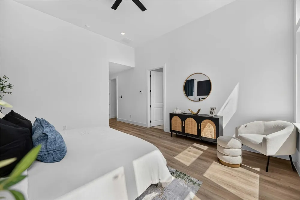 316 Walthall #C Houston, TX 77022