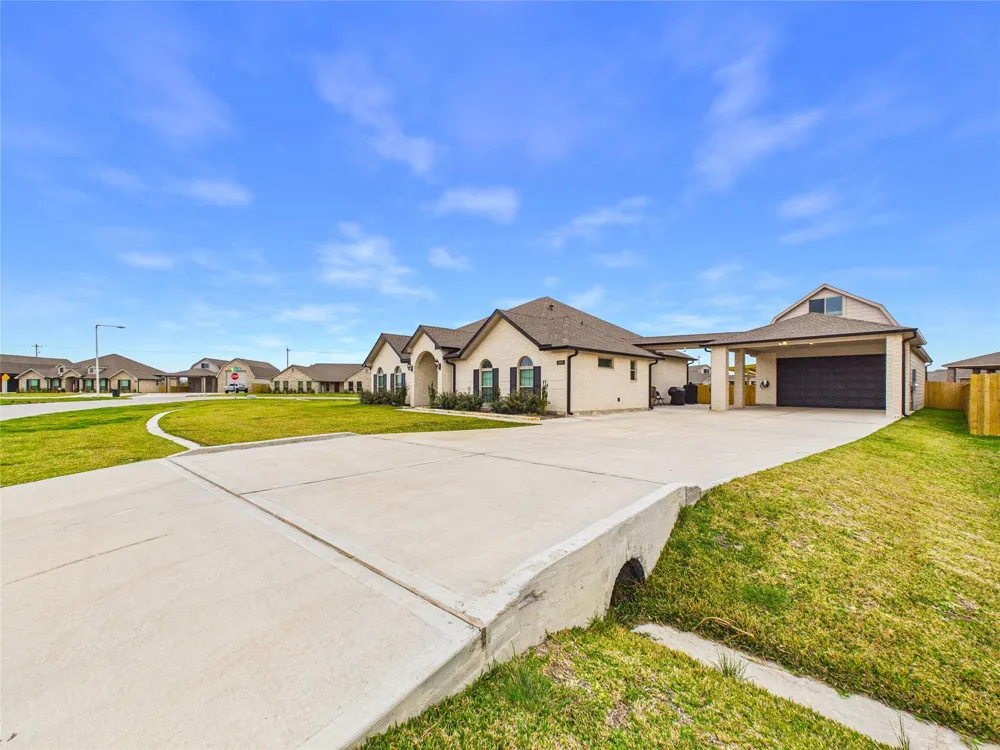 2101 Kimberly Way League City, TX 77539
