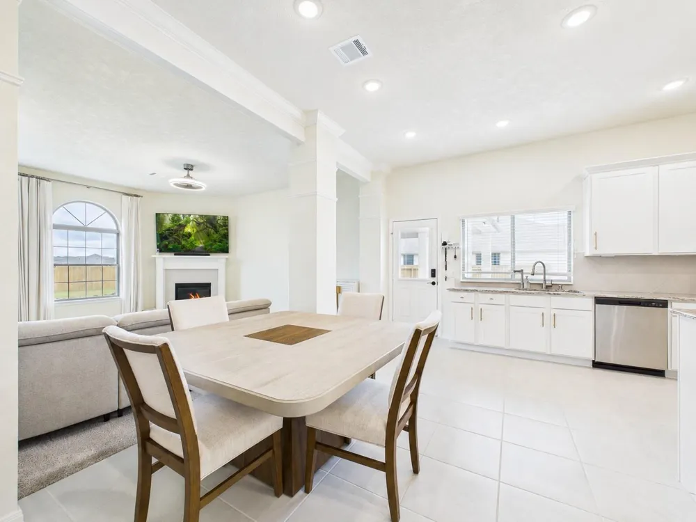 2101 Kimberly Way League City, TX 77539