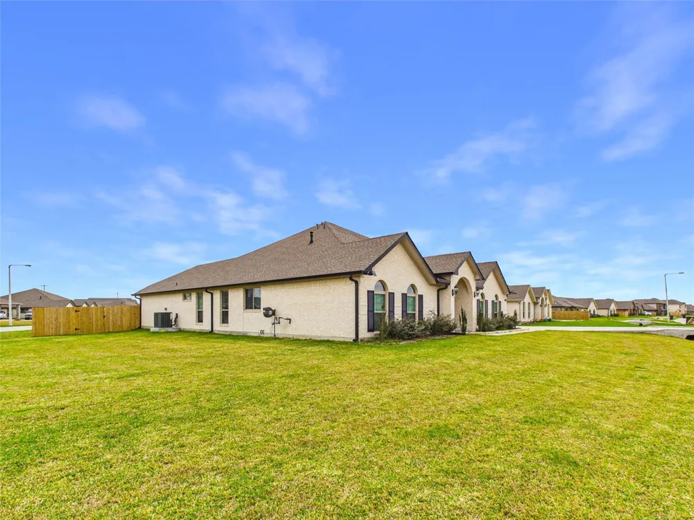 2101 Kimberly Way League City, TX 77539