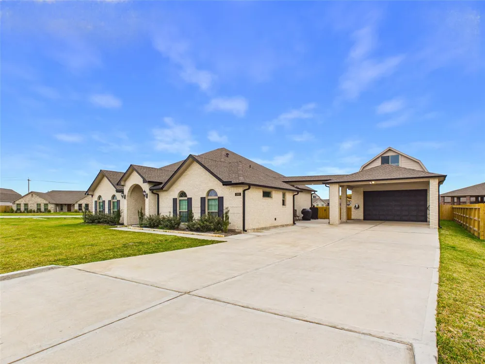 2101 Kimberly Way League City, TX 77539