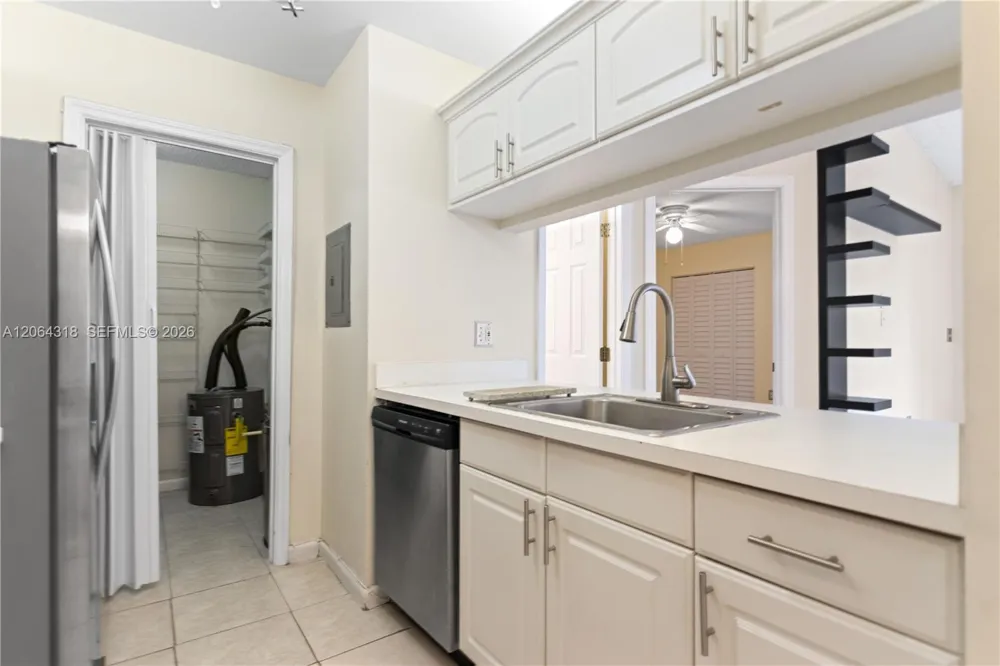 2734 Nob Hill Rd Sunrise, FL 33322