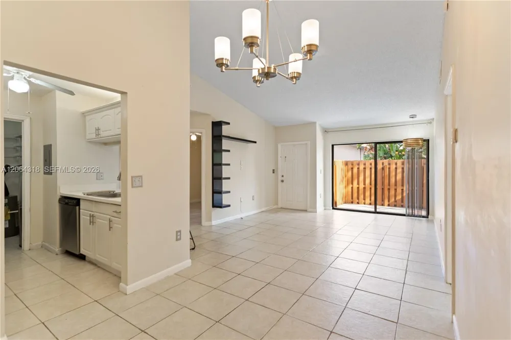 2734 Nob Hill Rd Sunrise, FL 33322