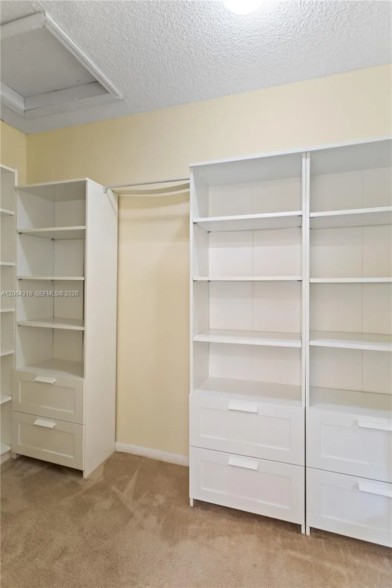 2734 Nob Hill Rd Sunrise, FL 33322