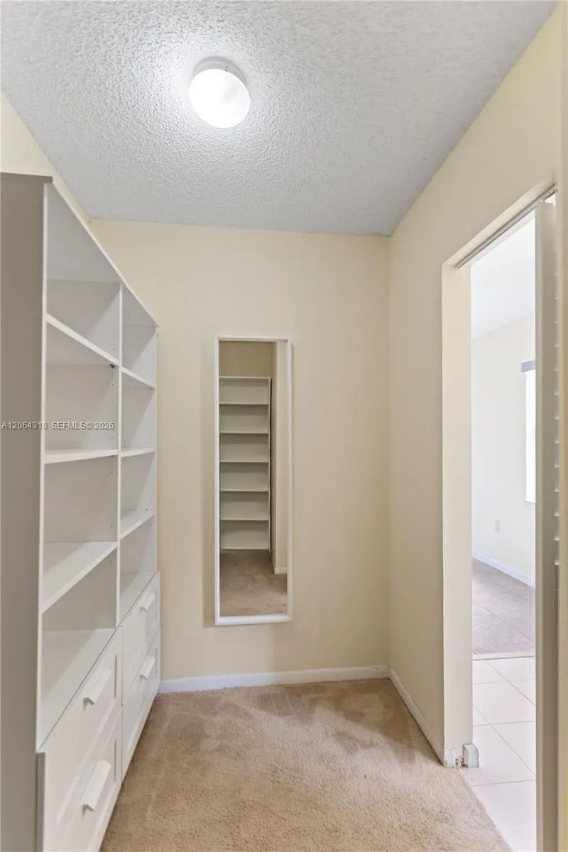 2734 Nob Hill Rd Sunrise, FL 33322