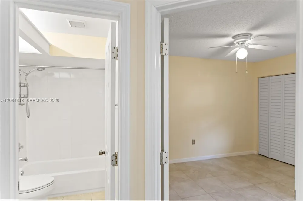 2734 Nob Hill Rd Sunrise, FL 33322