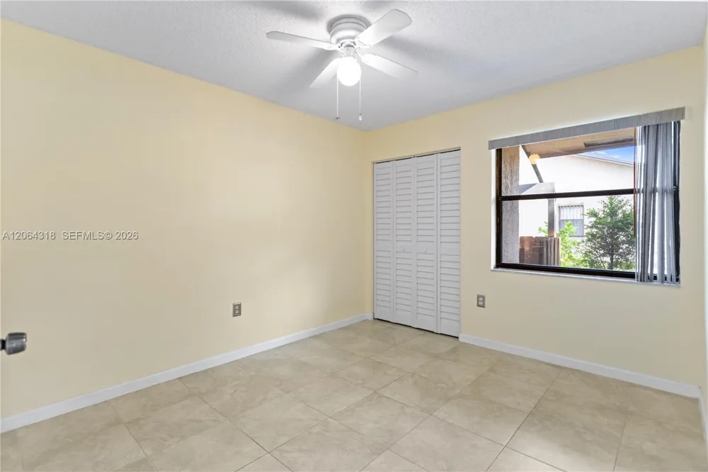 2734 Nob Hill Rd Sunrise, FL 33322