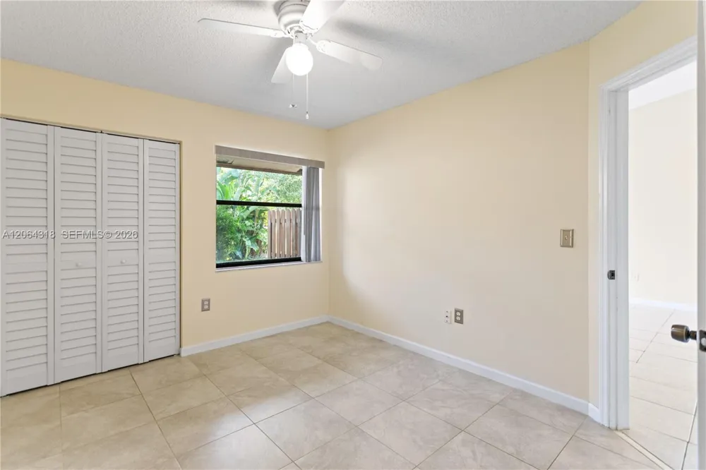 2734 Nob Hill Rd Sunrise, FL 33322