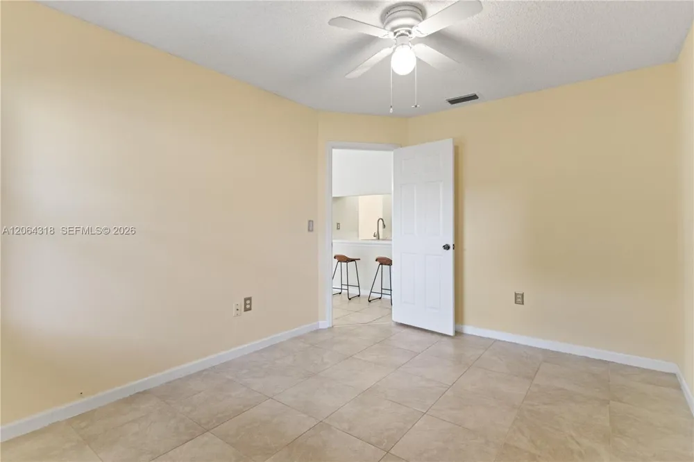 2734 Nob Hill Rd Sunrise, FL 33322