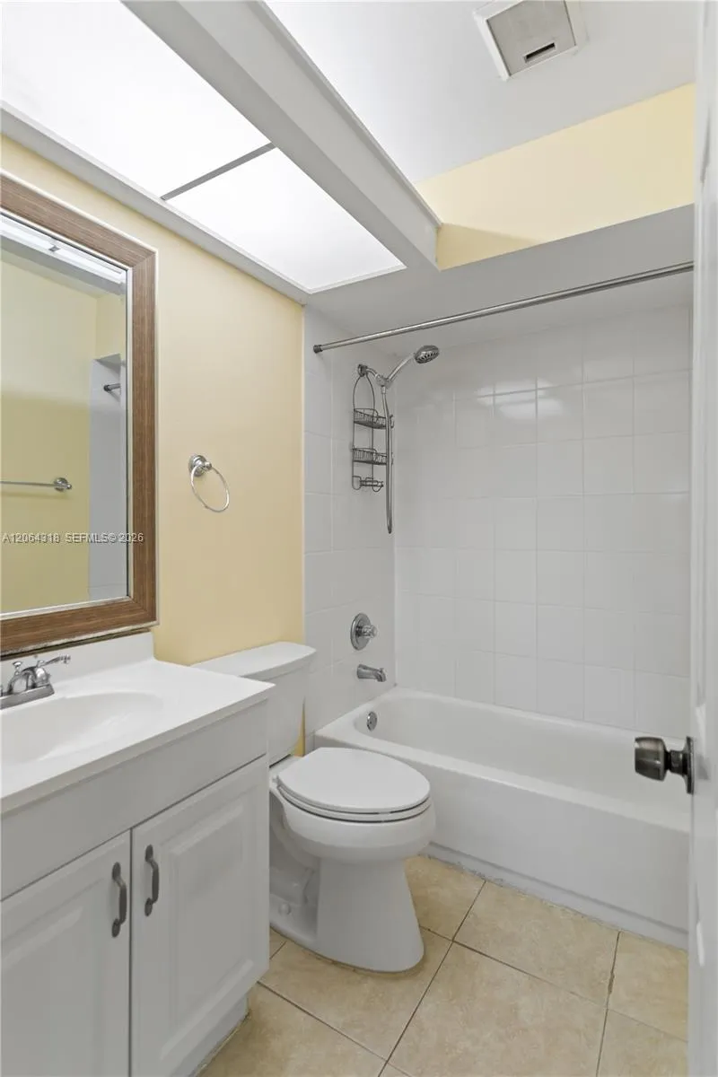 2734 Nob Hill Rd Sunrise, FL 33322