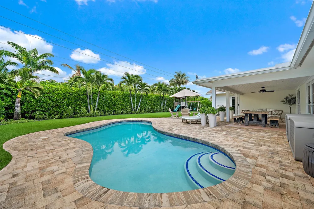215 Golfview Drive Tequesta, FL 33469