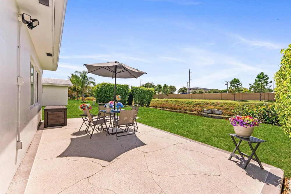 2390 SW 14th Avenue Boynton Beach, FL 33426