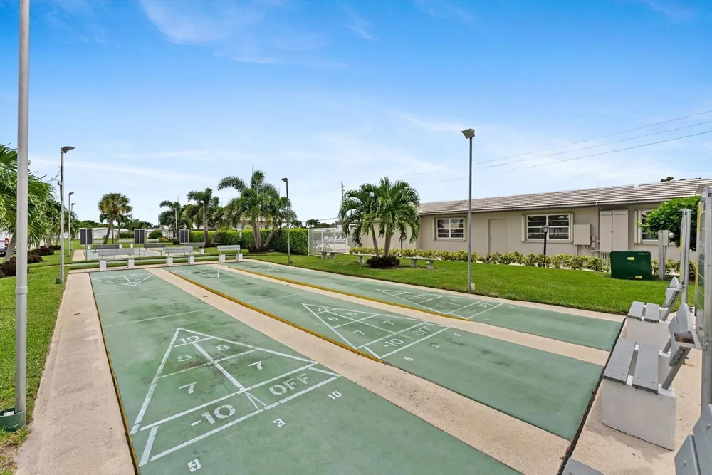 2390 SW 14th Avenue Boynton Beach, FL 33426