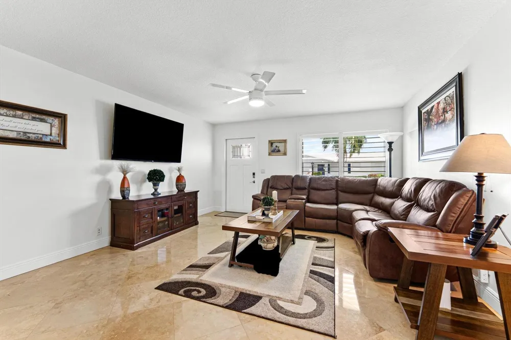 2390 SW 14th Avenue Boynton Beach, FL 33426