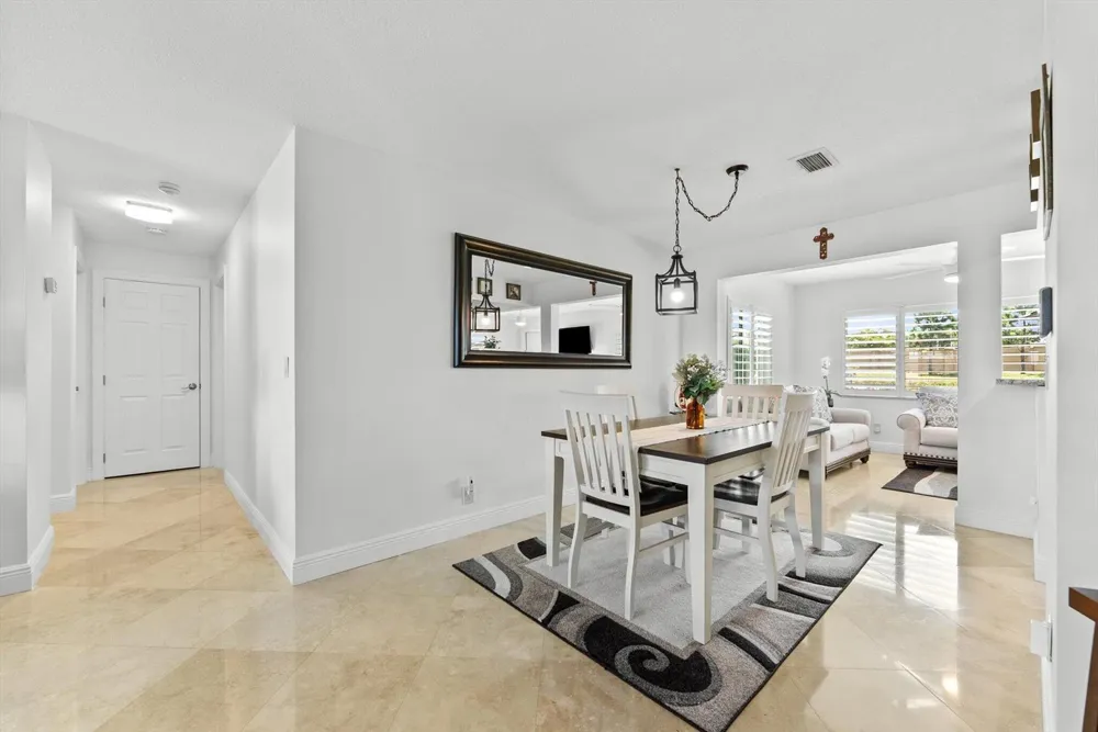 2390 SW 14th Avenue Boynton Beach, FL 33426