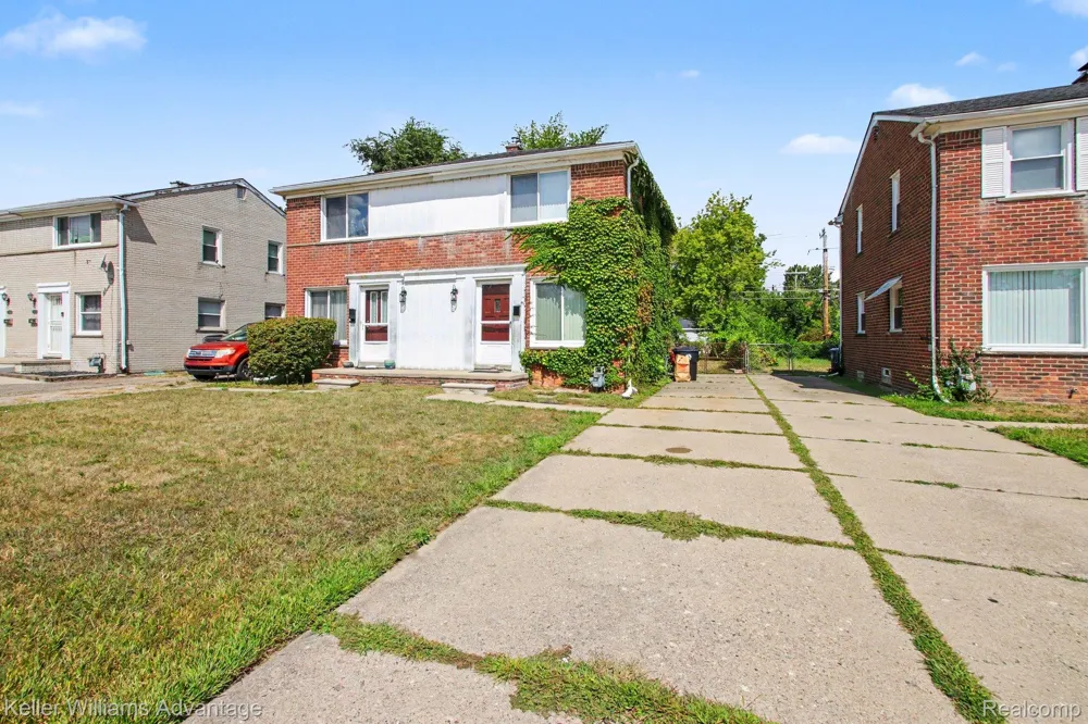 24434 W Chicago Redford Charter Township, MI 48239