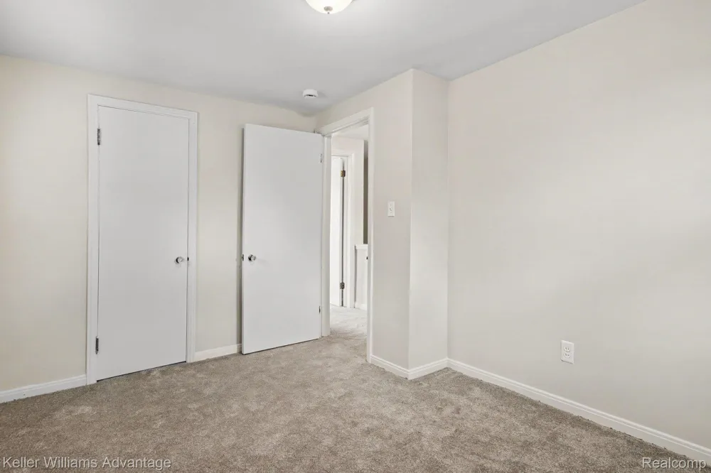 24434 W Chicago Redford Charter Township, MI 48239