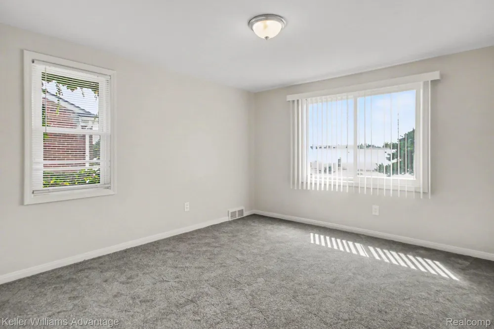 24434 W Chicago Redford Charter Township, MI 48239