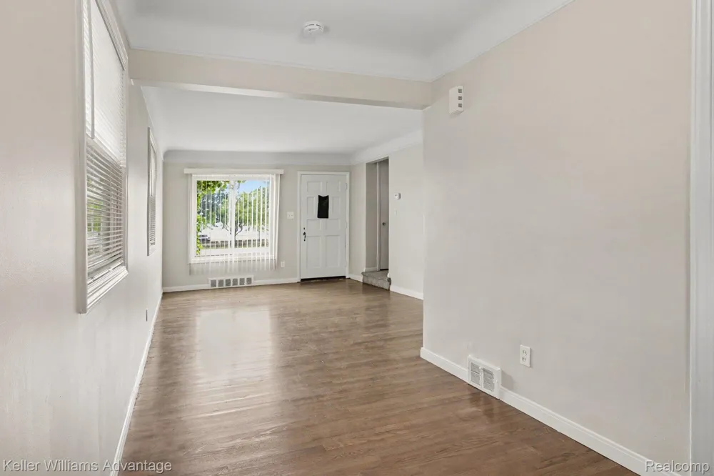 24434 W Chicago Redford Charter Township, MI 48239