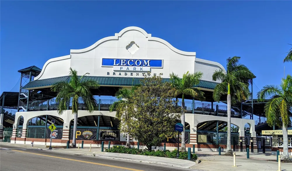 5864 WELCOME ROAD #J-26 Bradenton, FL 34207