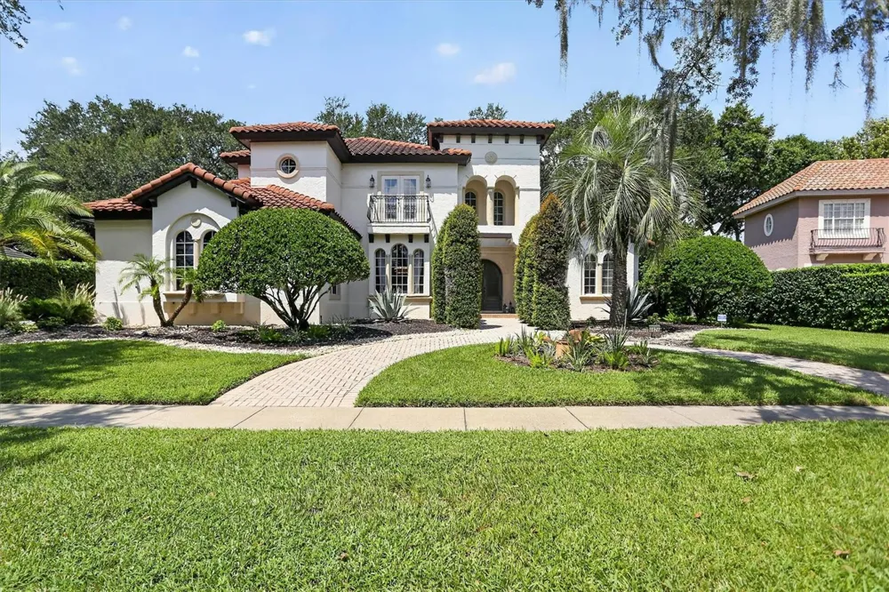 8826 SOUTHERN BREEZE DRIVE Orlando, FL 32836
