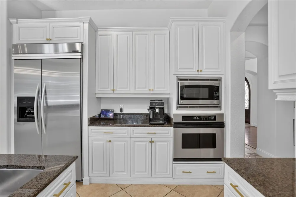 8826 SOUTHERN BREEZE DRIVE Orlando, FL 32836