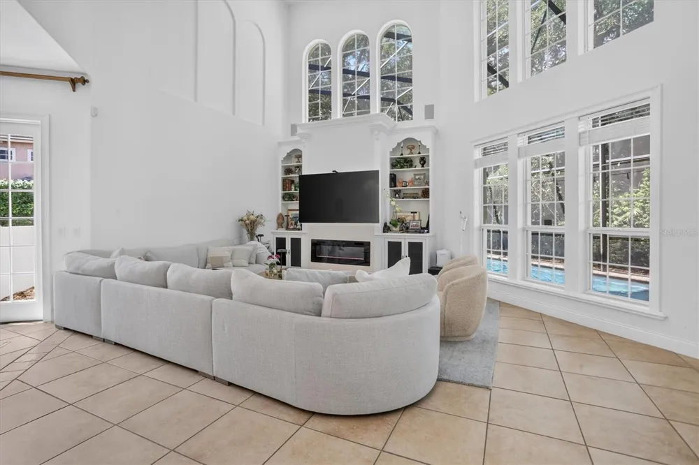 8826 SOUTHERN BREEZE DRIVE Orlando, FL 32836