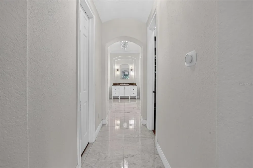 8826 SOUTHERN BREEZE DRIVE Orlando, FL 32836