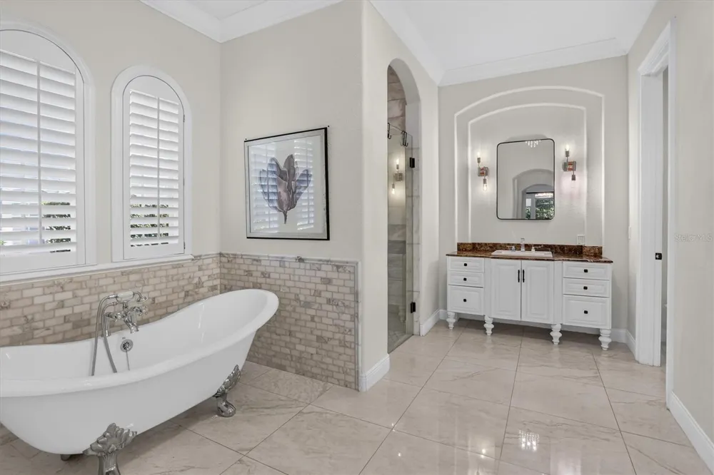 8826 SOUTHERN BREEZE DRIVE Orlando, FL 32836