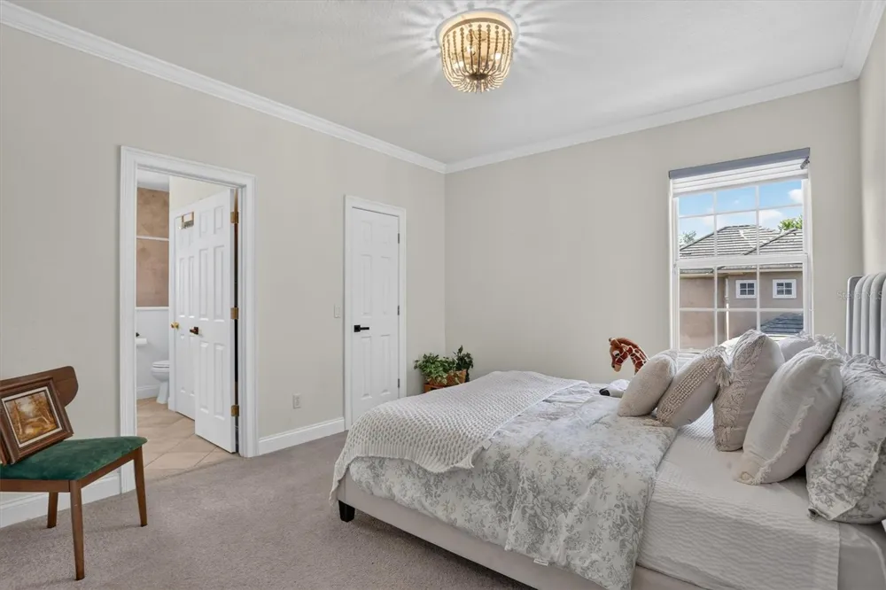8826 SOUTHERN BREEZE DRIVE Orlando, FL 32836