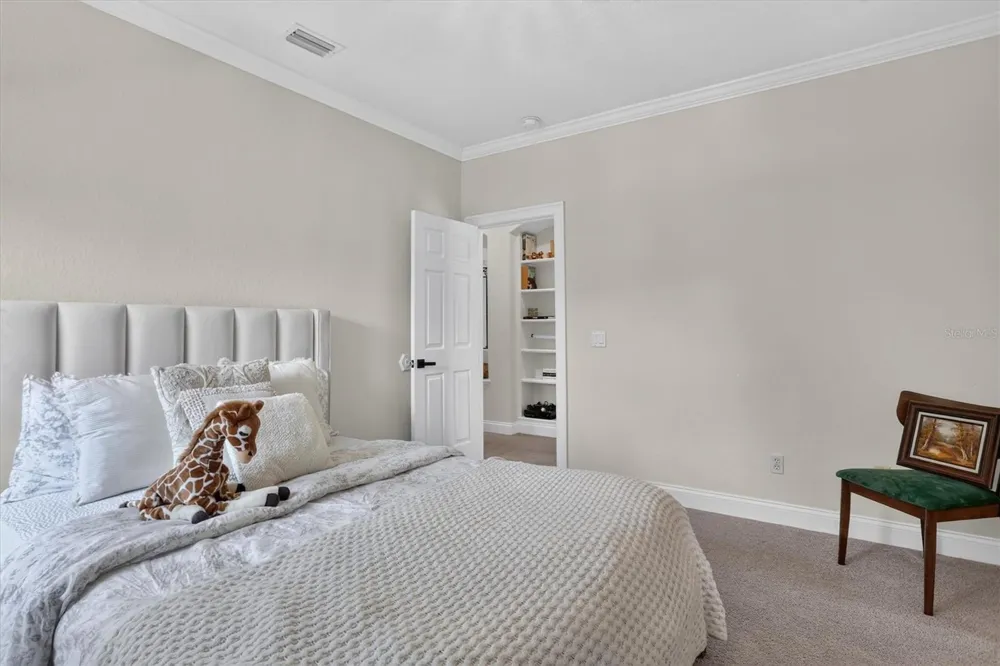8826 SOUTHERN BREEZE DRIVE Orlando, FL 32836