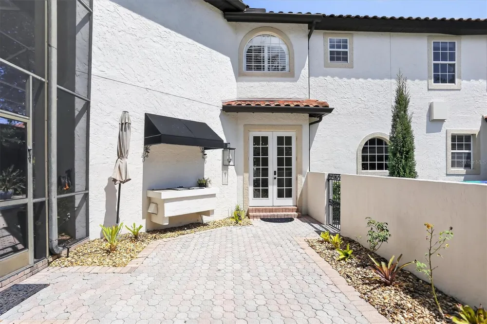 8826 SOUTHERN BREEZE DRIVE Orlando, FL 32836