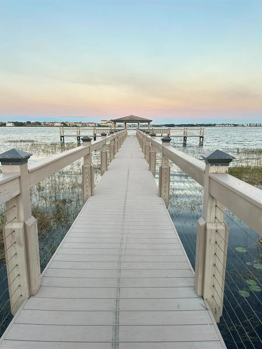 8826 SOUTHERN BREEZE DRIVE Orlando, FL 32836