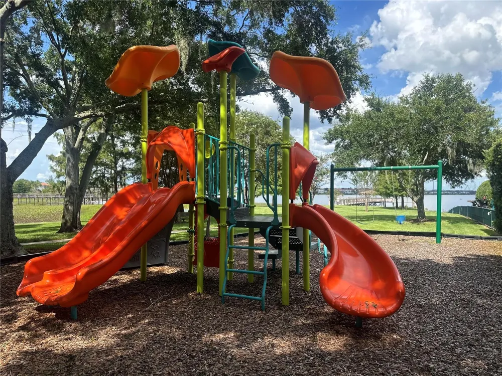 8826 SOUTHERN BREEZE DRIVE Orlando, FL 32836