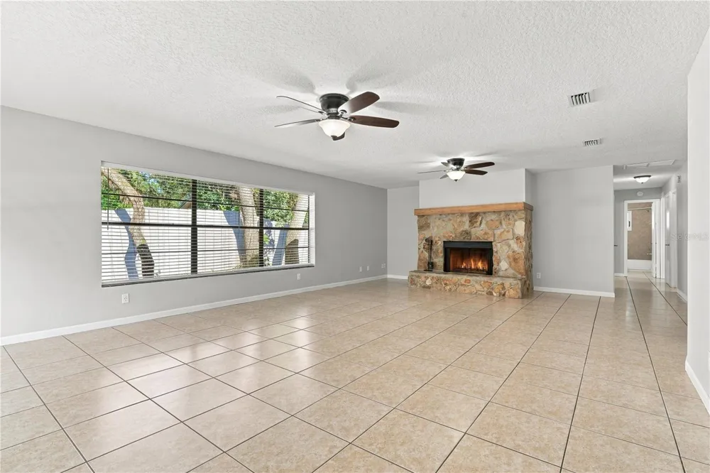 180 W 3RD STREET Chuluota, FL 32766