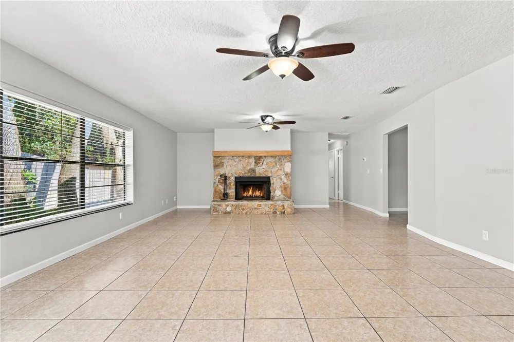 180 W 3RD STREET Chuluota, FL 32766