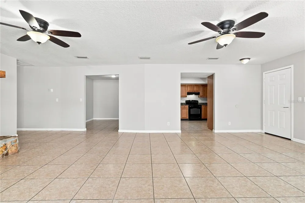 180 W 3RD STREET Chuluota, FL 32766