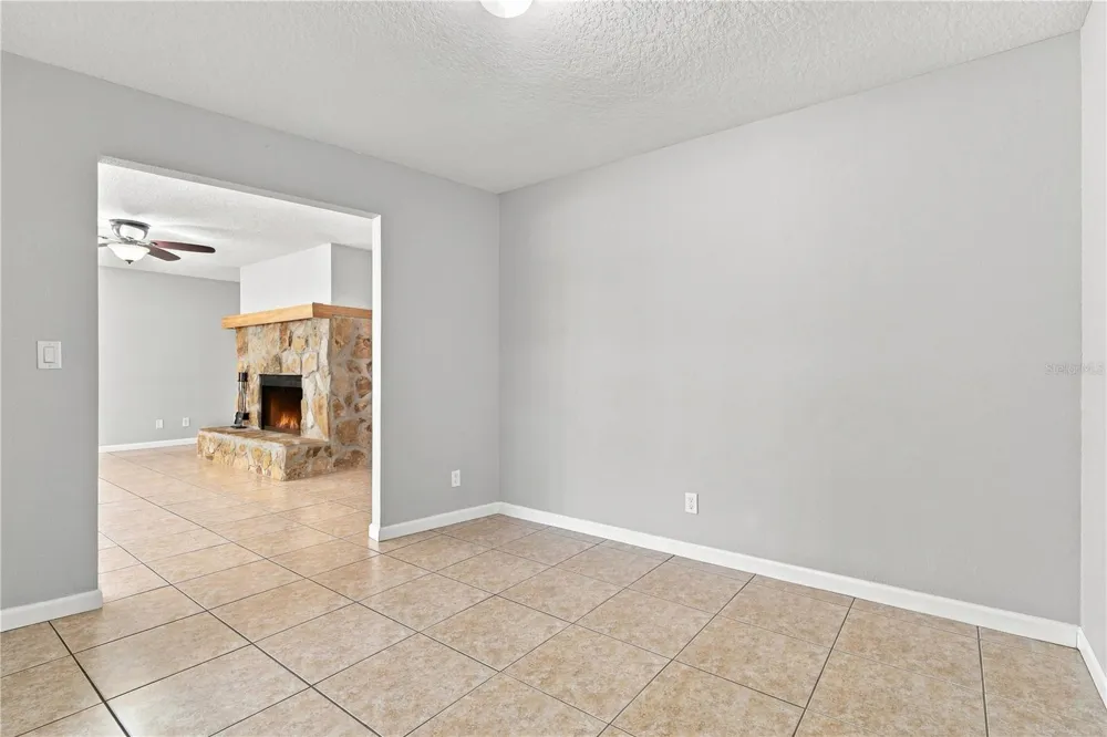 180 W 3RD STREET Chuluota, FL 32766