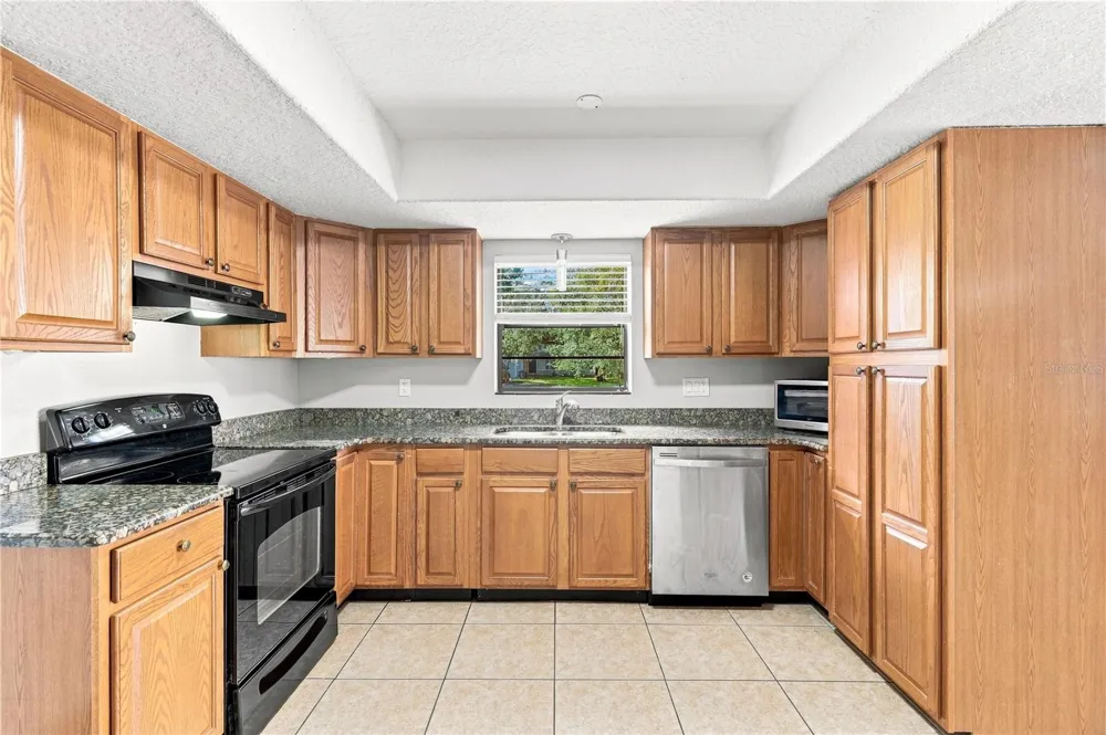 180 W 3RD STREET Chuluota, FL 32766