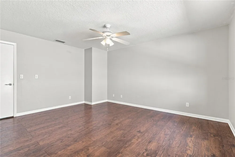 180 W 3RD STREET Chuluota, FL 32766