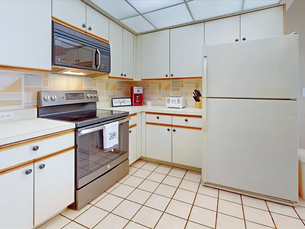105 COVENTRY LANE Haines City, FL 33844