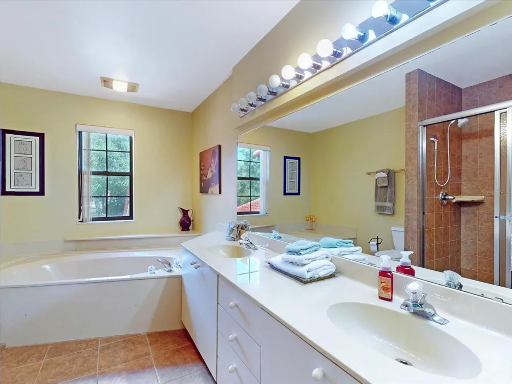 105 COVENTRY LANE Haines City, FL 33844
