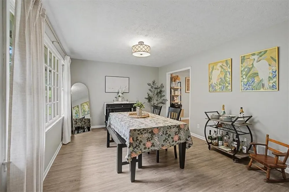 2204 Pine Point Drive Lawrenceville, GA 30043
