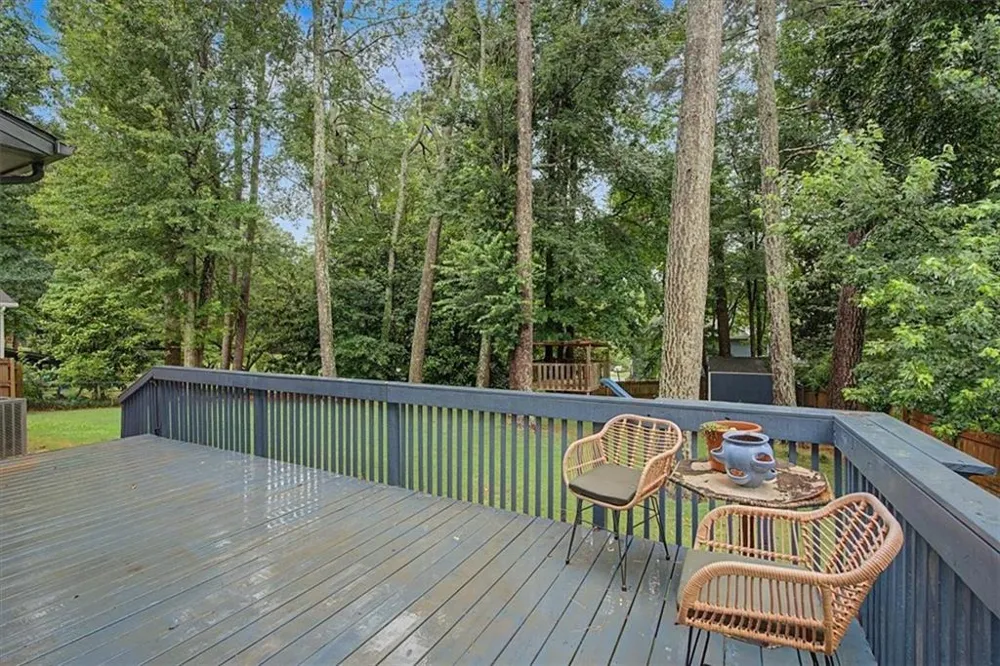 2204 Pine Point Drive Lawrenceville, GA 30043